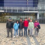 Photo de groupe devant l'Hôtel de Ville